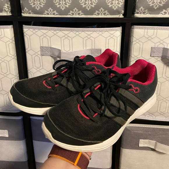 Adidas black and pink sneakers - Picture 1 of 1